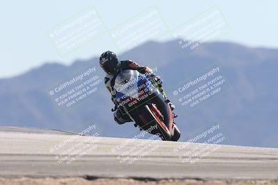 media/Oct-30-2025-Racers Edge (Thu) [[dabbdaf680]]/3-B Group/Session 4 Turn 9/